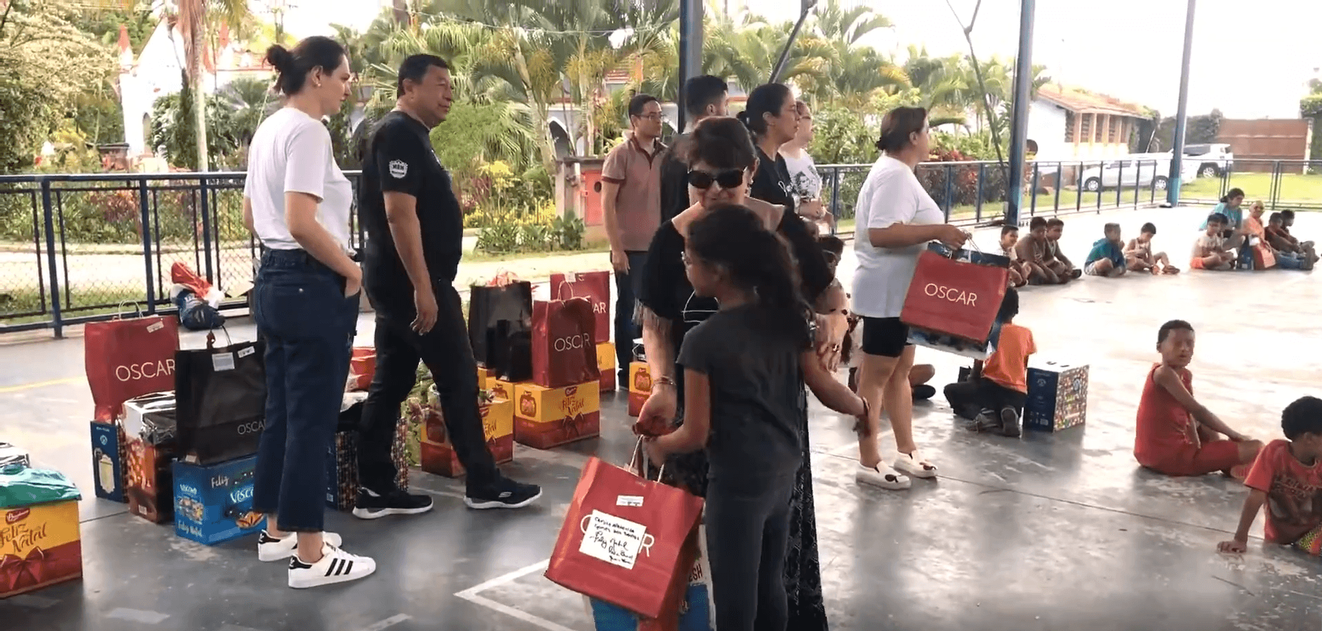 Evento da MBM Foundation — celebração com crianças